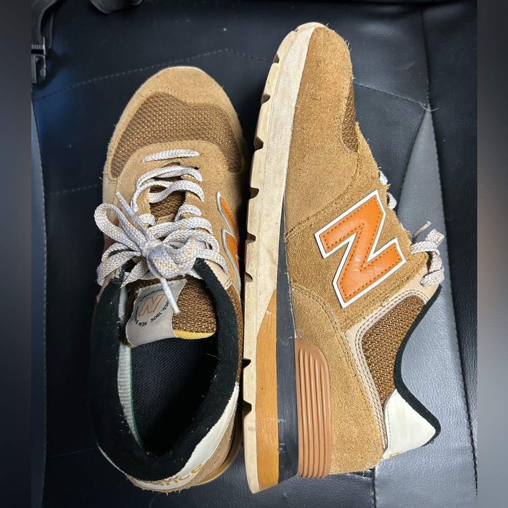 New Balance 574 shoes - sz 9